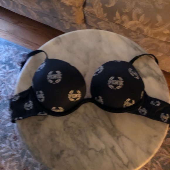 Victoria Secret bras - Picture 4 of 4
